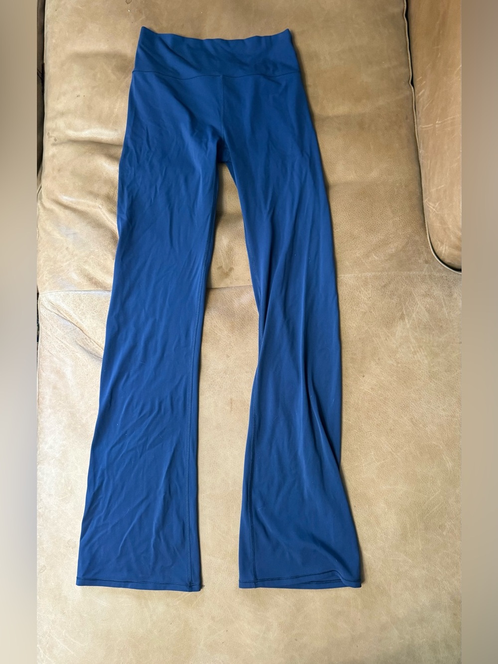 Vuori AllTheFeels Slim Flare Leggings Pants Women’s M Blue High Rise 31” Inseam